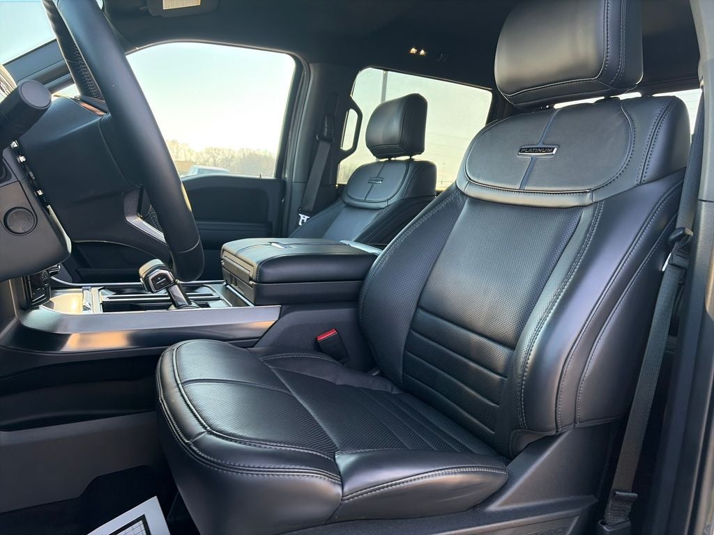 2025 Ford F-150 Platinum