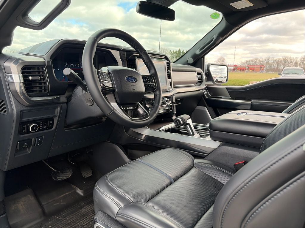 2025 Ford F-150 Platinum