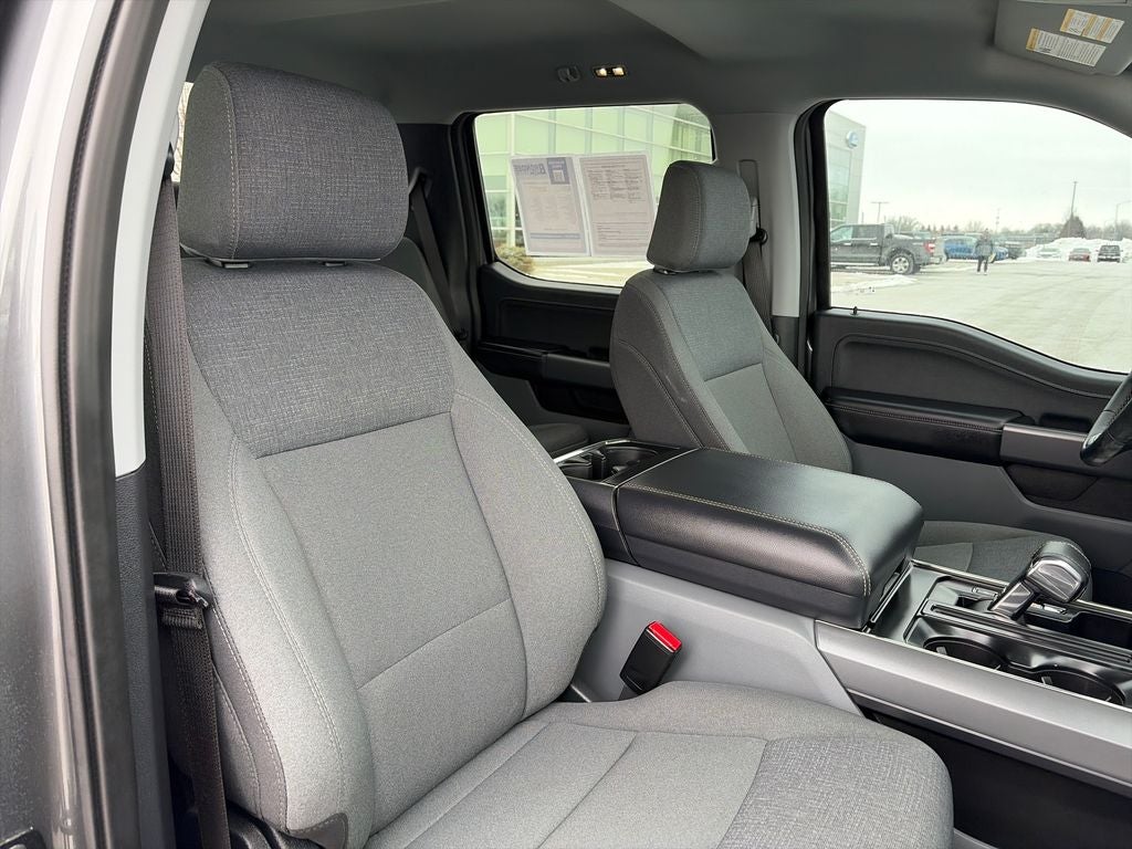 2025 Ford F-150 Lightning XLT