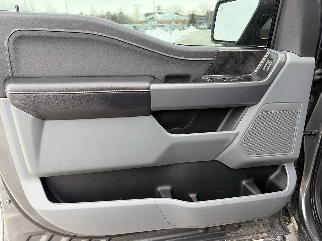 2025 Ford F-150 Lightning XLT