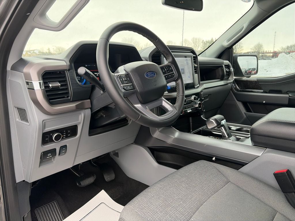 2025 Ford F-150 Lightning XLT