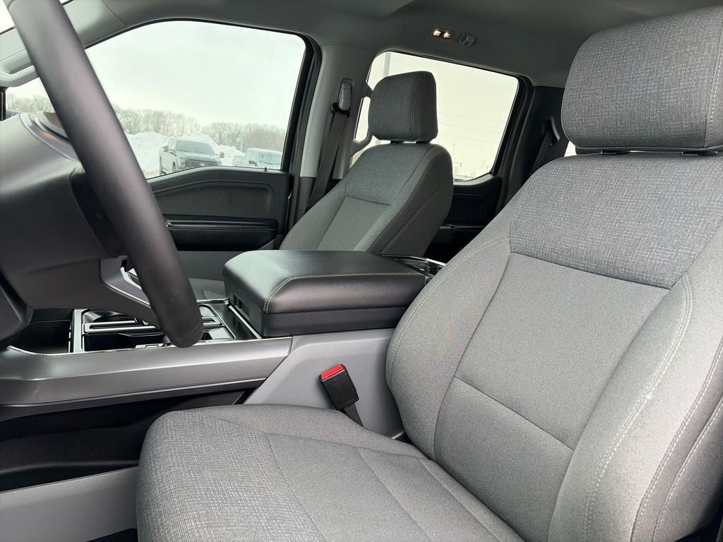 2025 Ford F-150 Lightning XLT