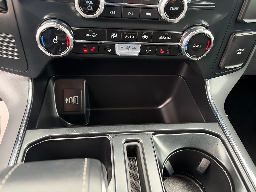 2025 Ford F-150 Lightning XLT