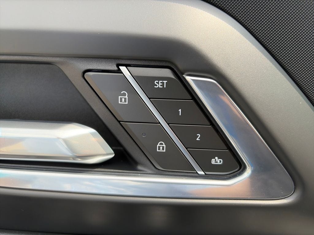 2025 Chevrolet Silverado EV LT