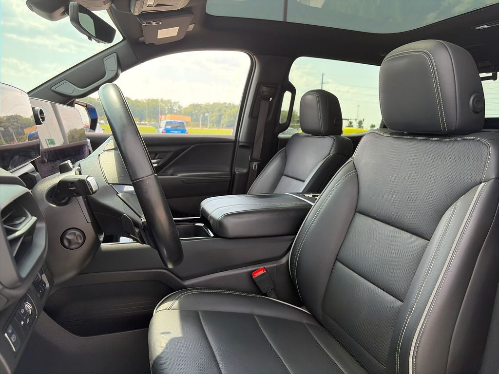 2025 Chevrolet Silverado EV LT