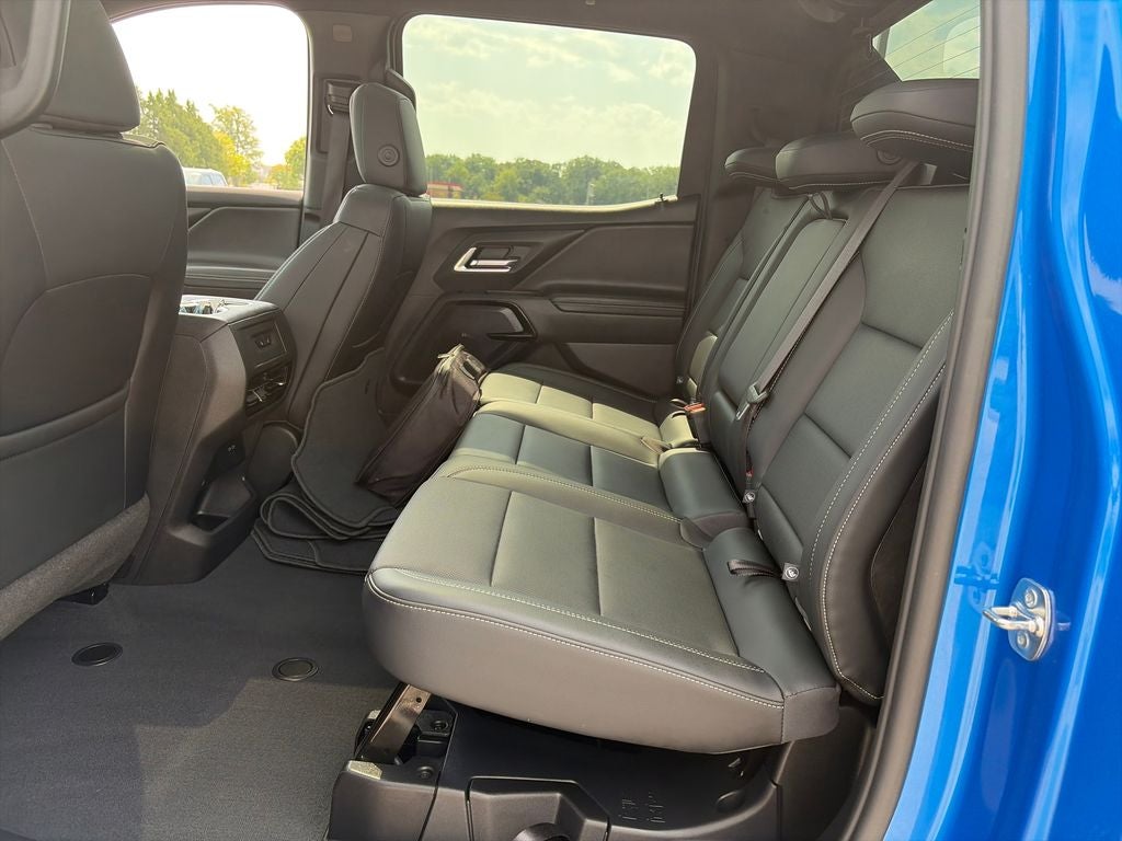 2025 Chevrolet Silverado EV LT