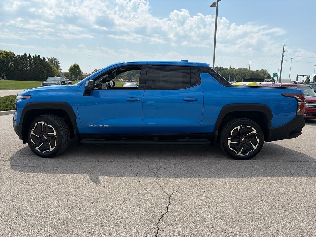 2025 Chevrolet Silverado EV LT