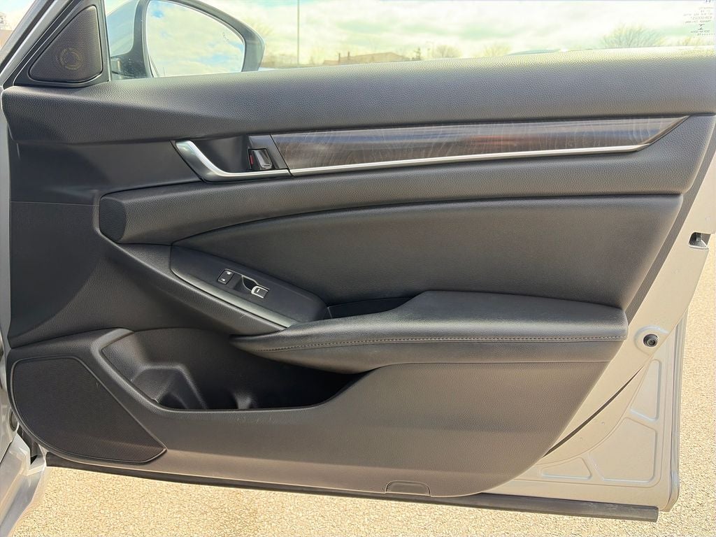 2019 Honda Accord Hybrid EX