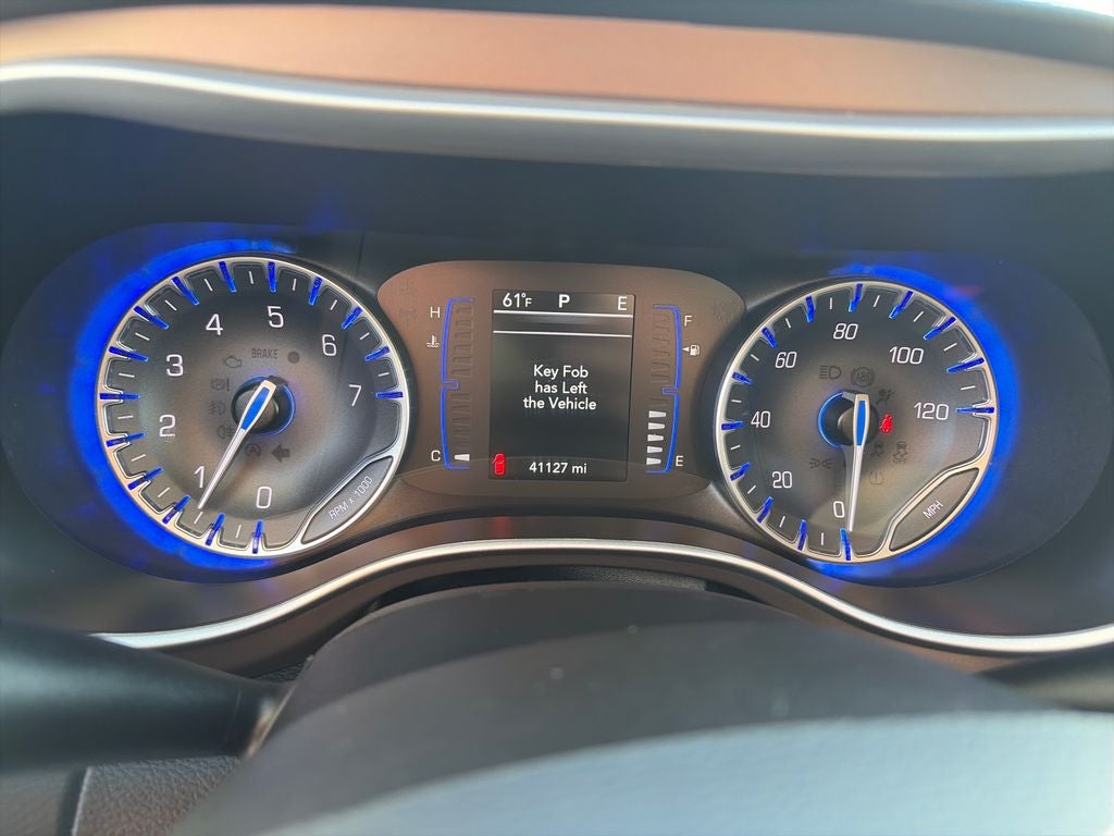 2023 Chrysler Voyager LX