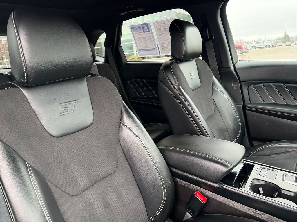 2019 Ford Edge ST