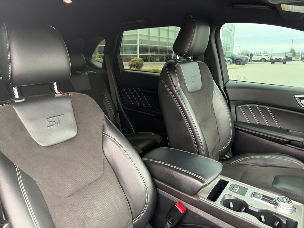 2021 Ford Edge ST