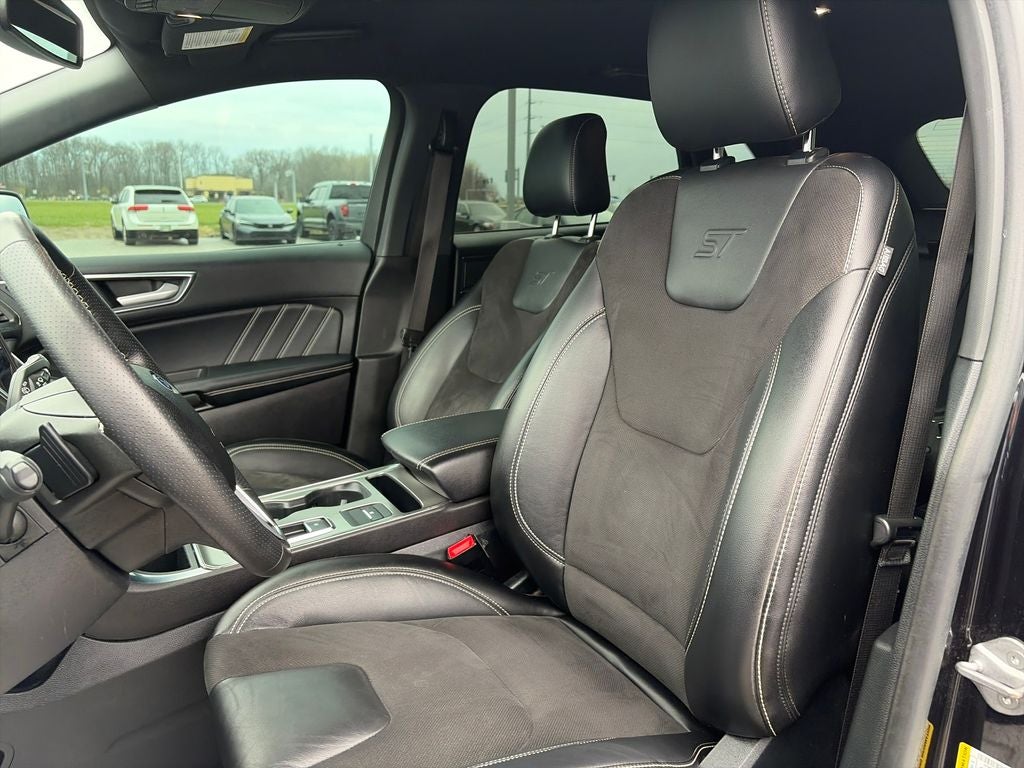 2021 Ford Edge ST