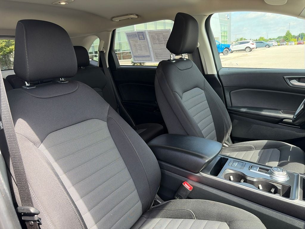 2023 Ford Edge SE