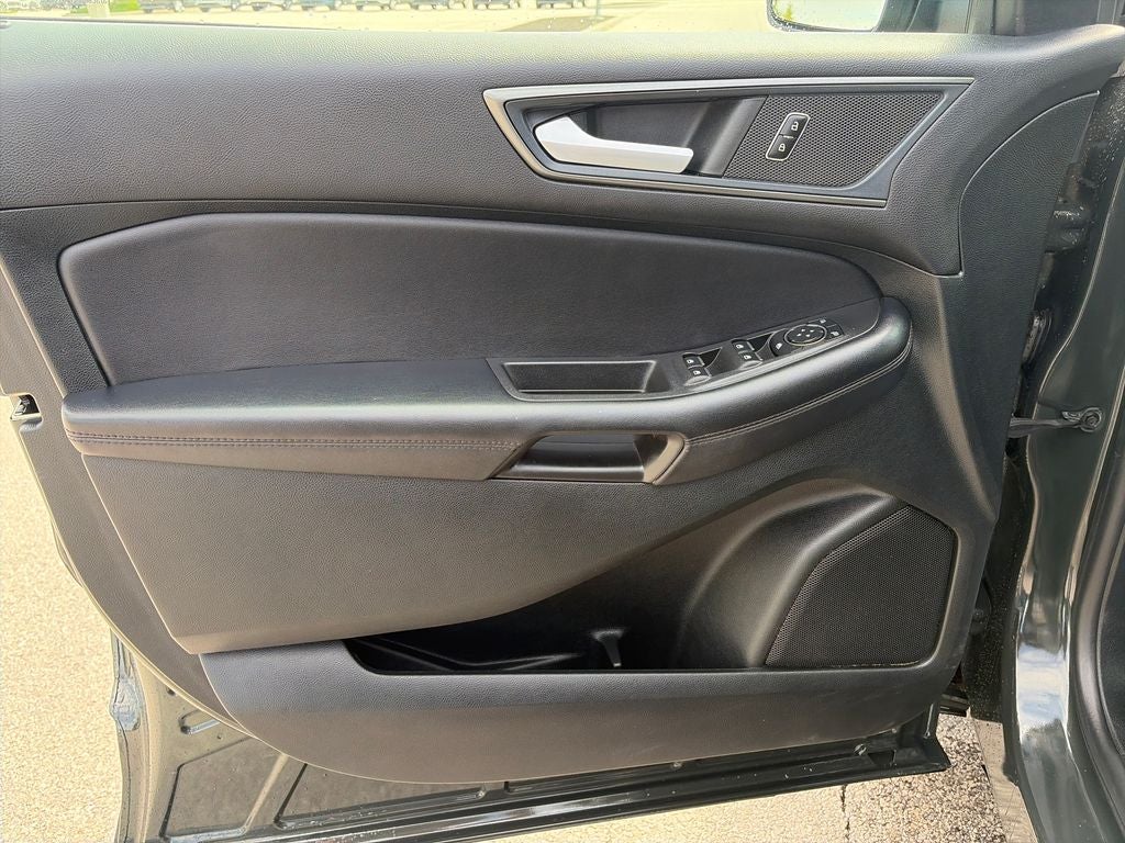 2023 Ford Edge SE