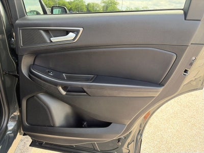 2023 Ford Edge SE