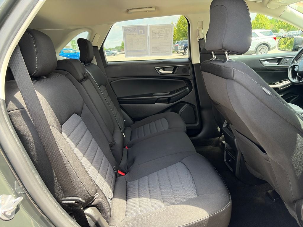 2023 Ford Edge SE