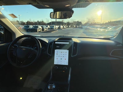 2023 Ford Edge SE