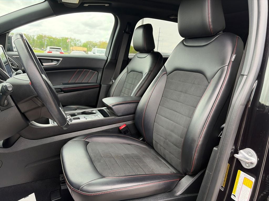 2022 Ford Edge ST Line