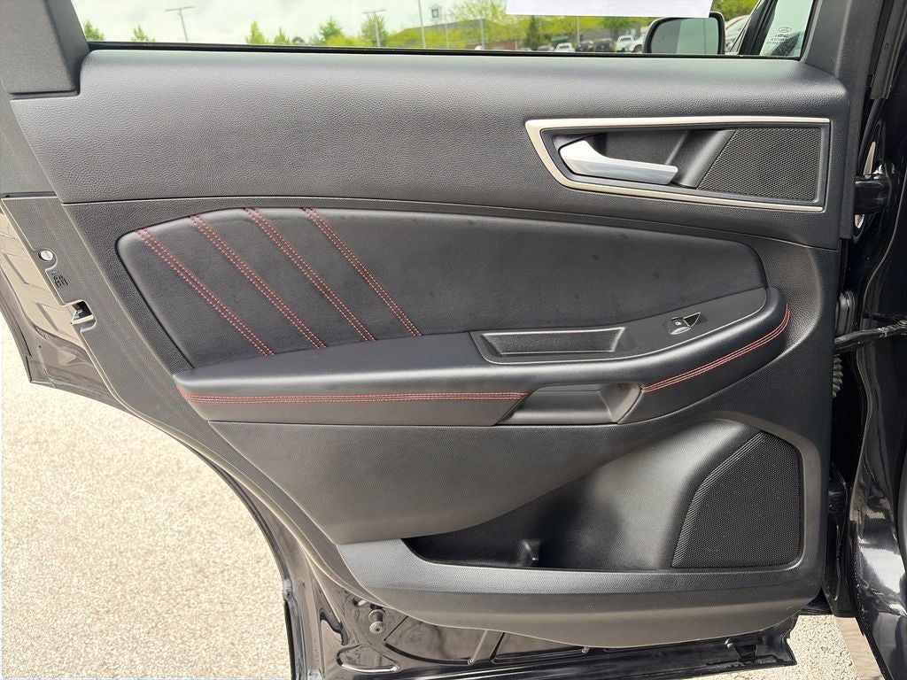 2022 Ford Edge ST Line