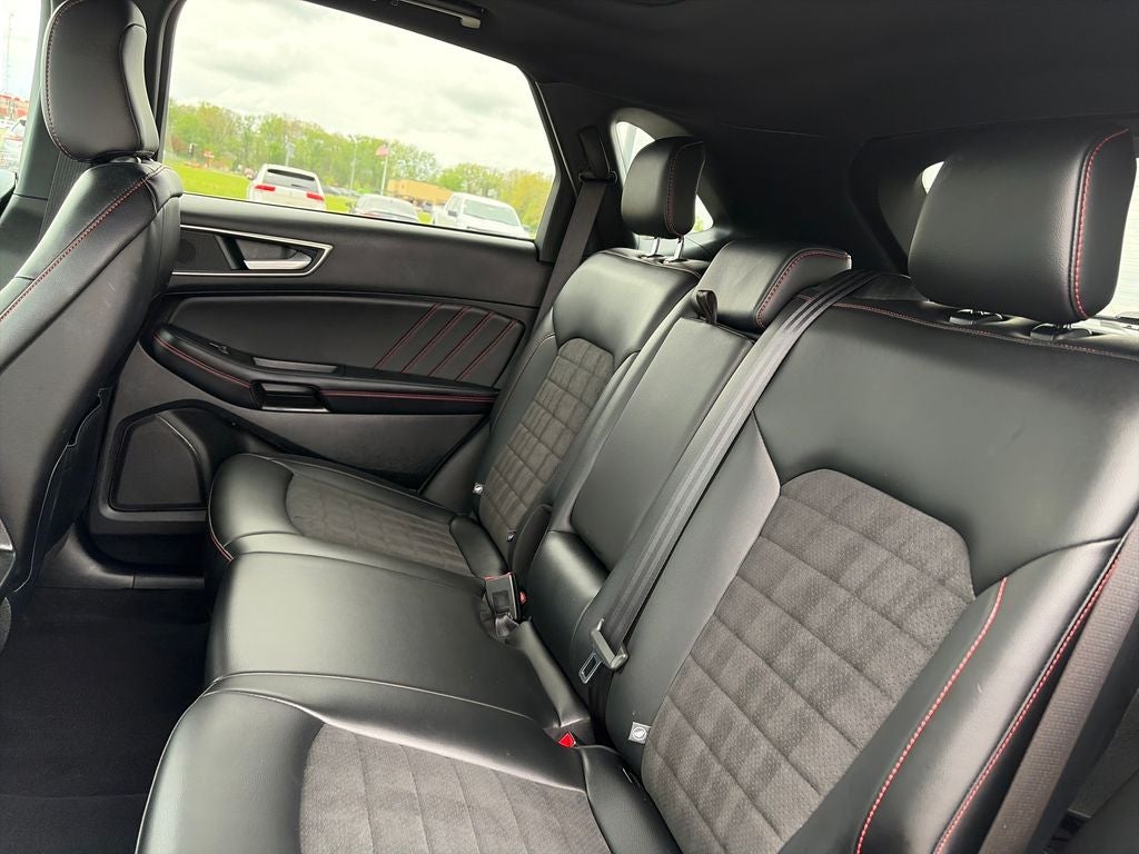 2022 Ford Edge ST Line