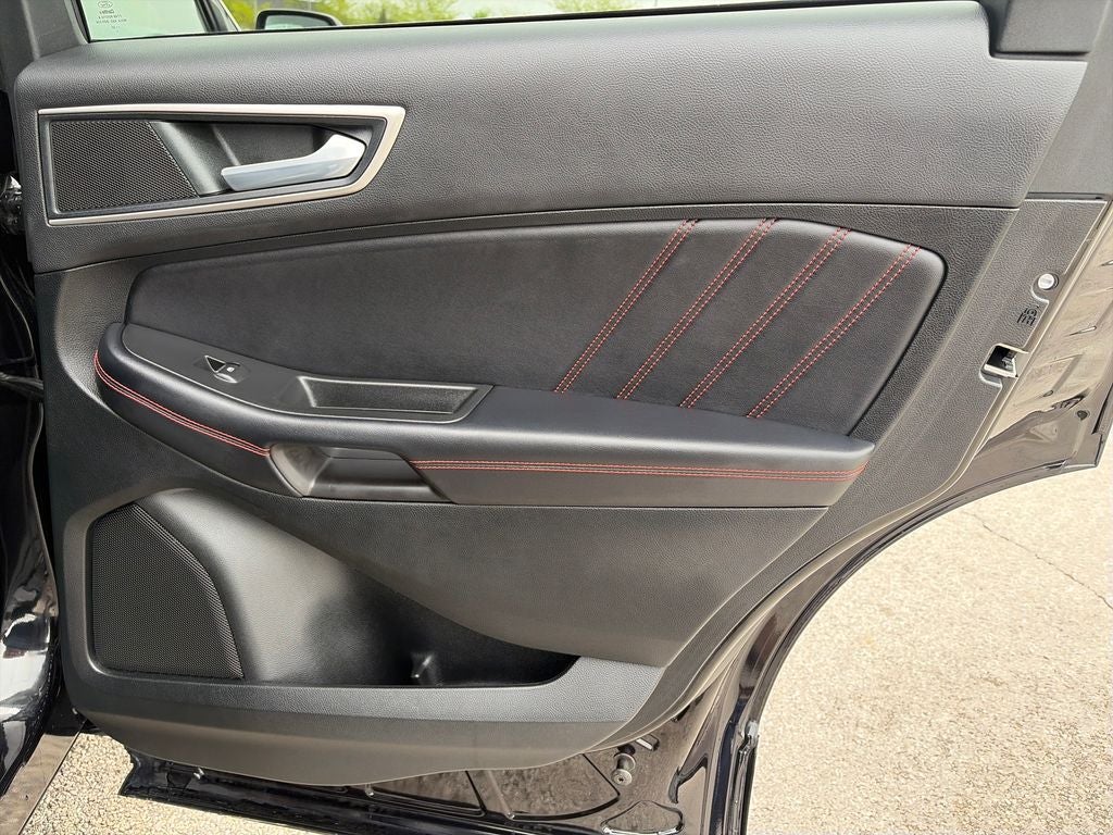 2022 Ford Edge ST Line