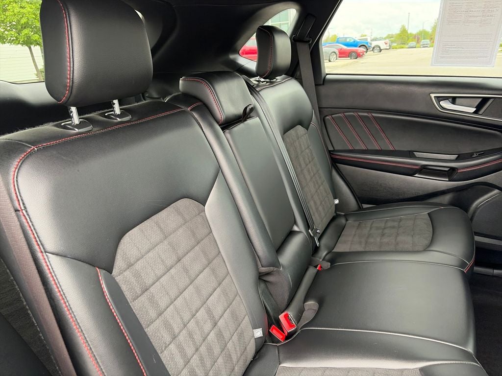 2022 Ford Edge ST Line