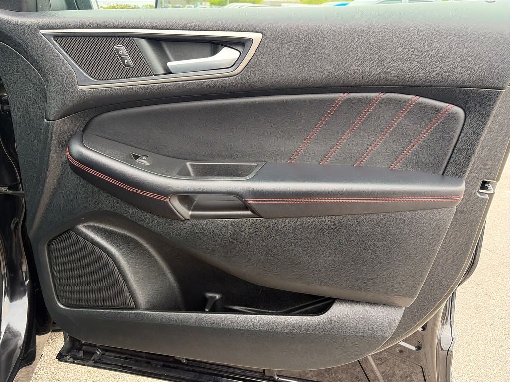 2022 Ford Edge ST Line