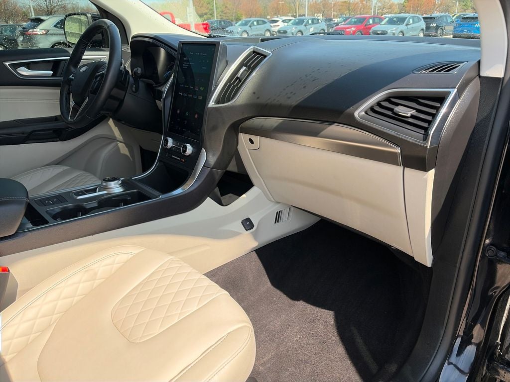 2023 Ford Edge Titanium
