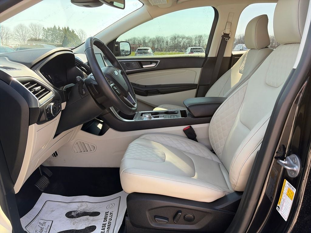 2023 Ford Edge Titanium