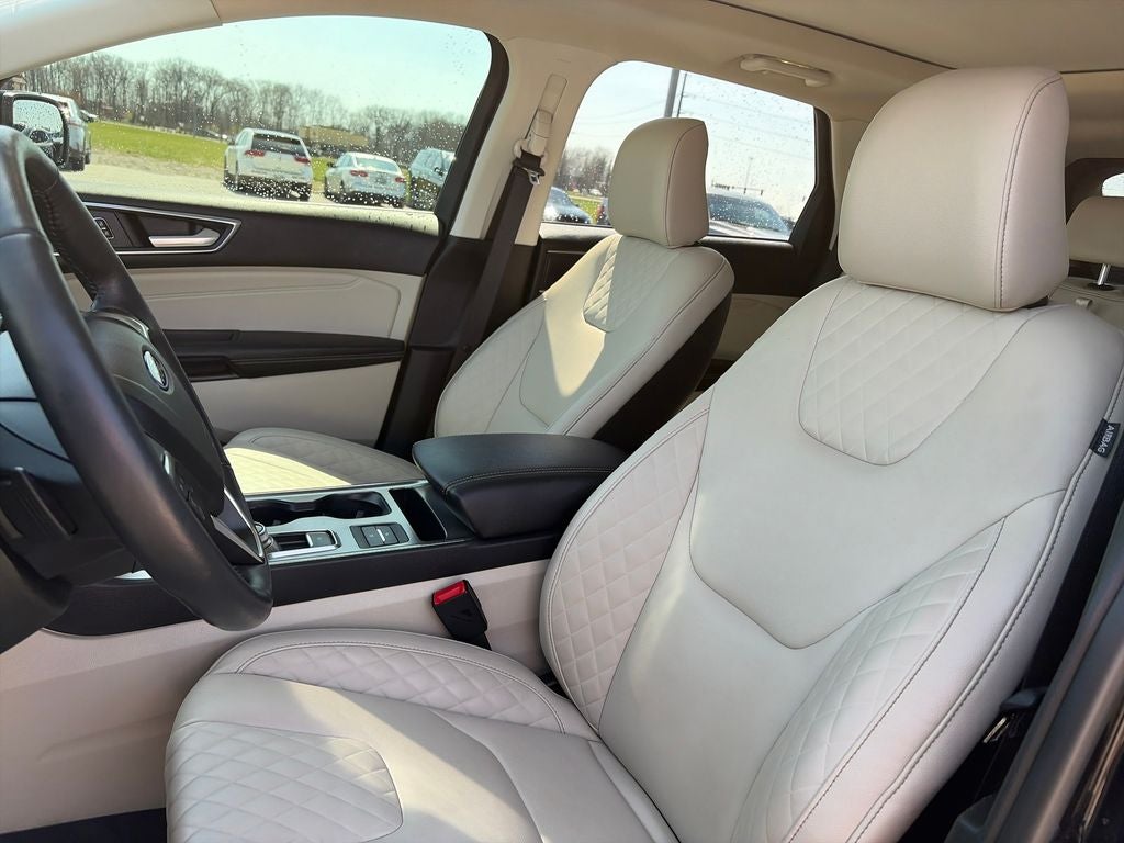 2023 Ford Edge Titanium