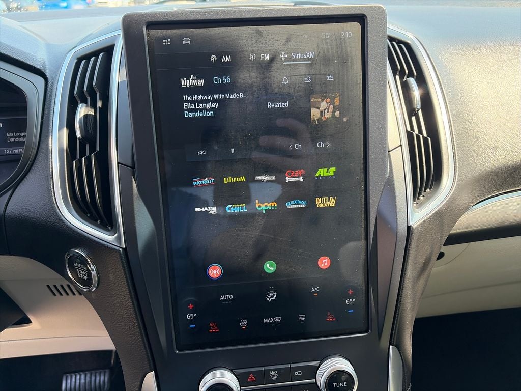 2023 Ford Edge Titanium