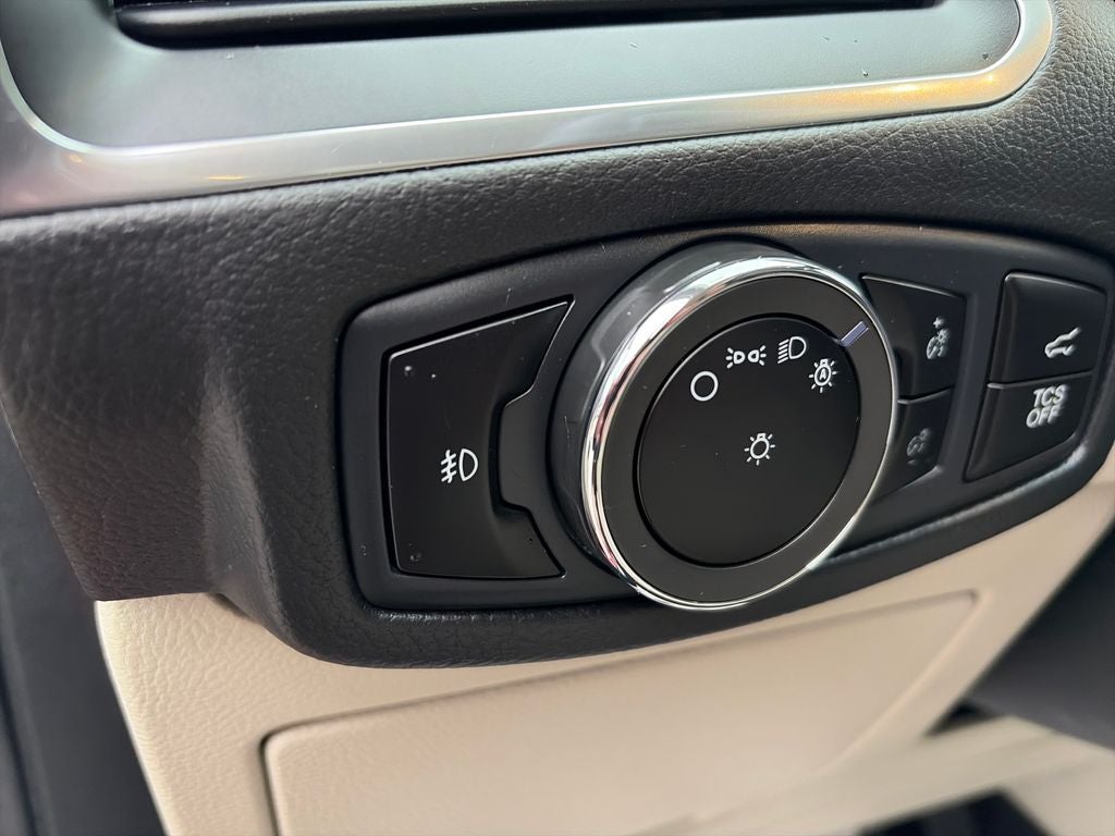 2023 Ford Edge Titanium