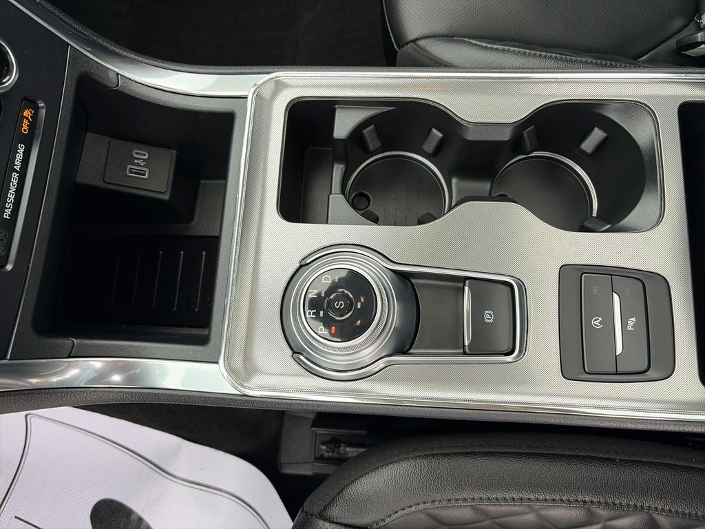 2024 Ford Edge Titanium