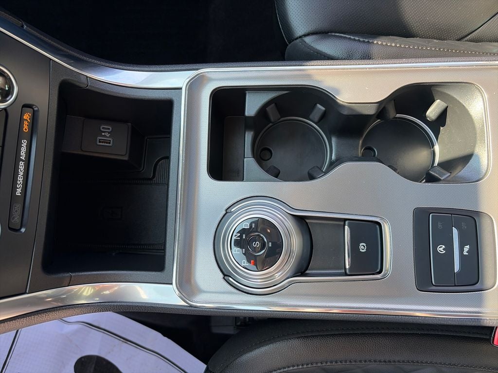 2023 Ford Edge Titanium