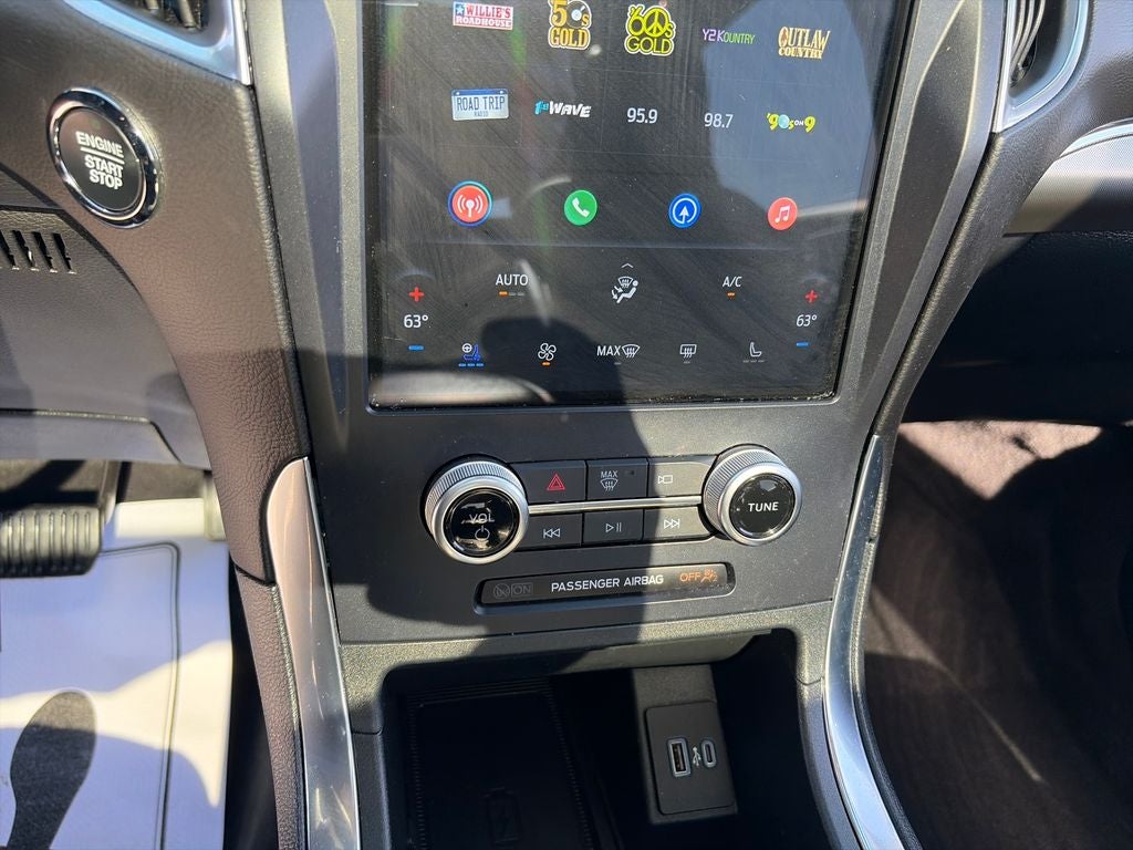 2024 Ford Edge Titanium