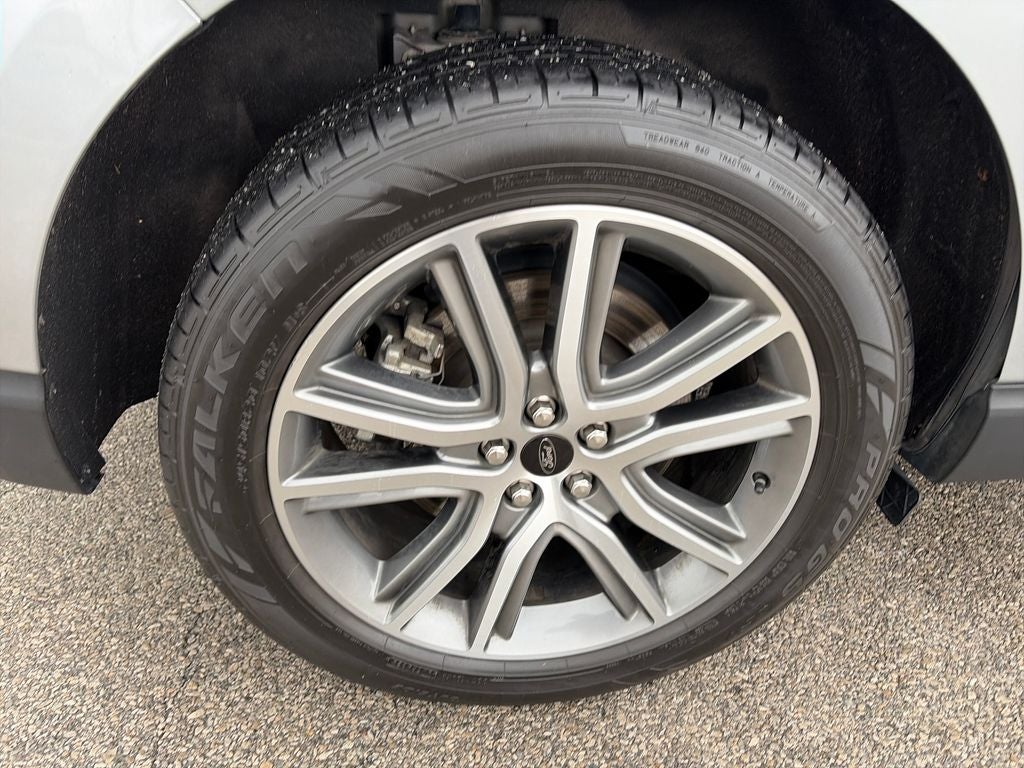 2023 Ford Edge Titanium