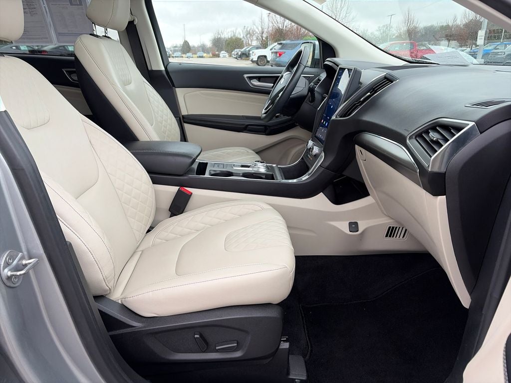 2023 Ford Edge Titanium