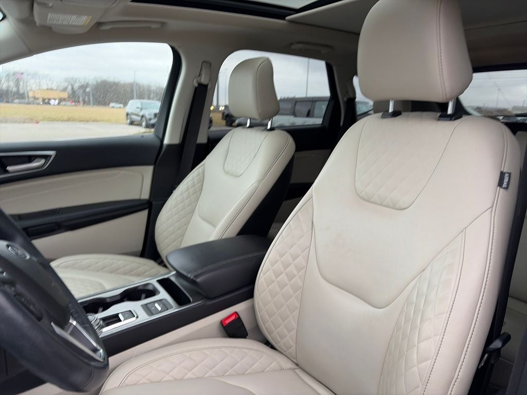 2023 Ford Edge Titanium