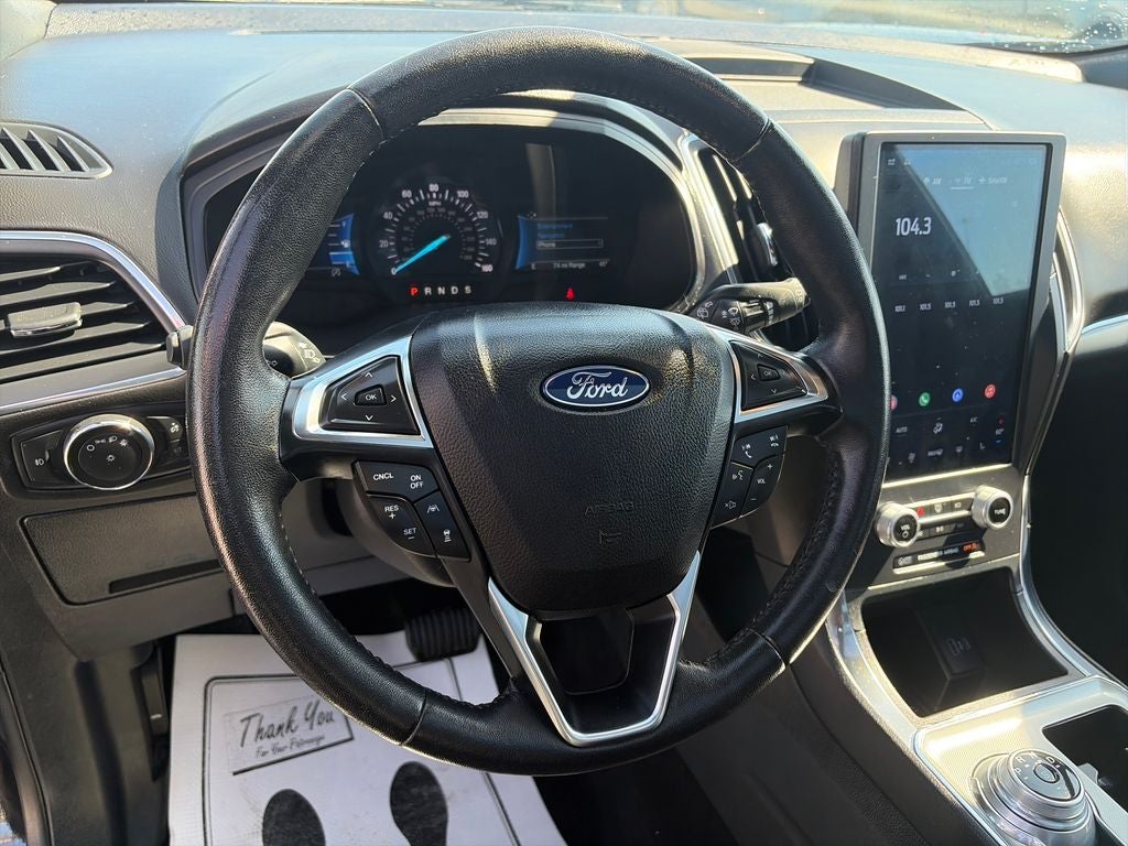 2022 Ford Edge Titanium