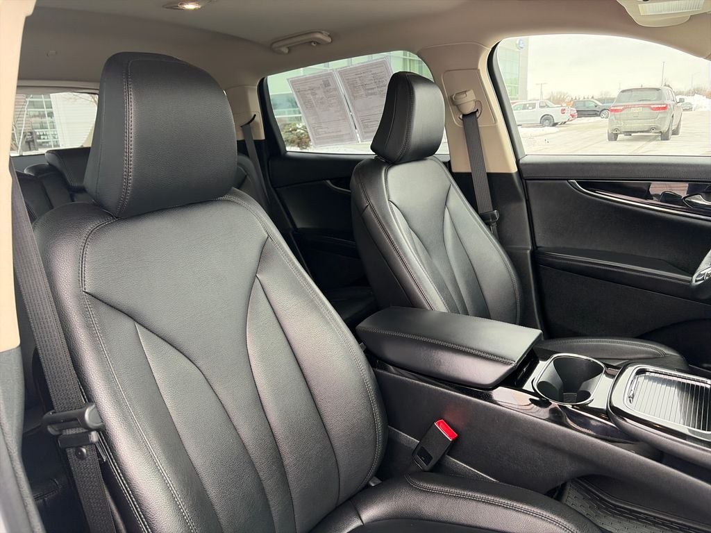 2022 Lincoln Nautilus Standard