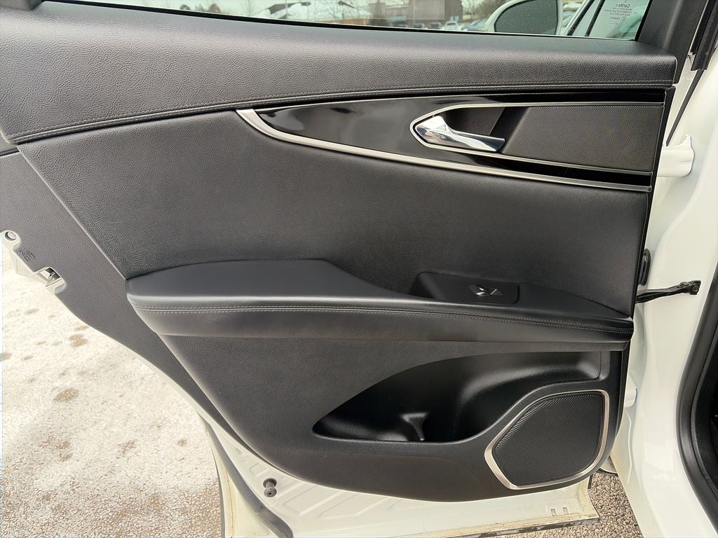 2022 Lincoln Nautilus Standard