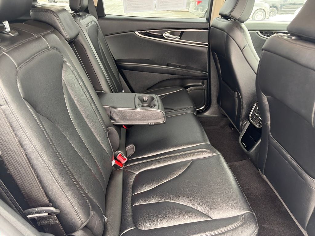 2022 Lincoln Nautilus Standard