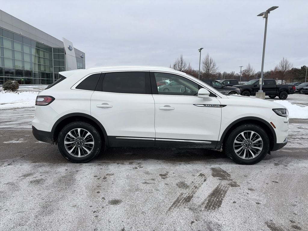 2022 Lincoln Nautilus Standard