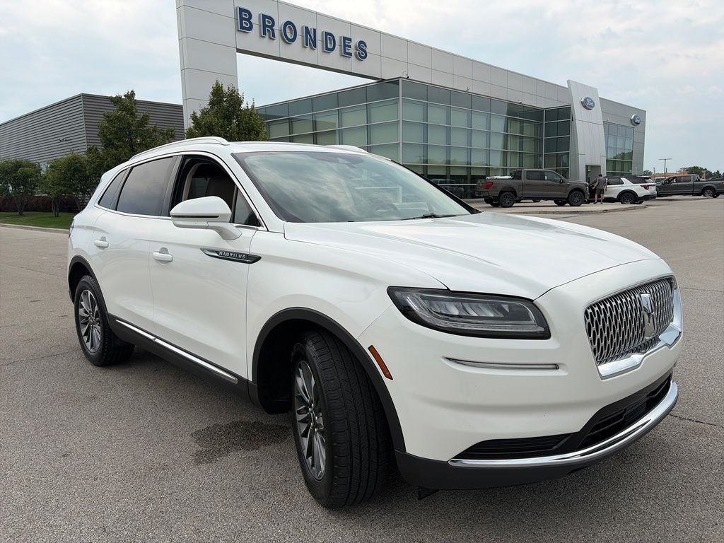 2023 Lincoln Nautilus Standard