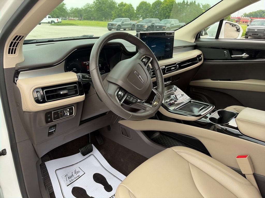 2023 Lincoln Nautilus Standard
