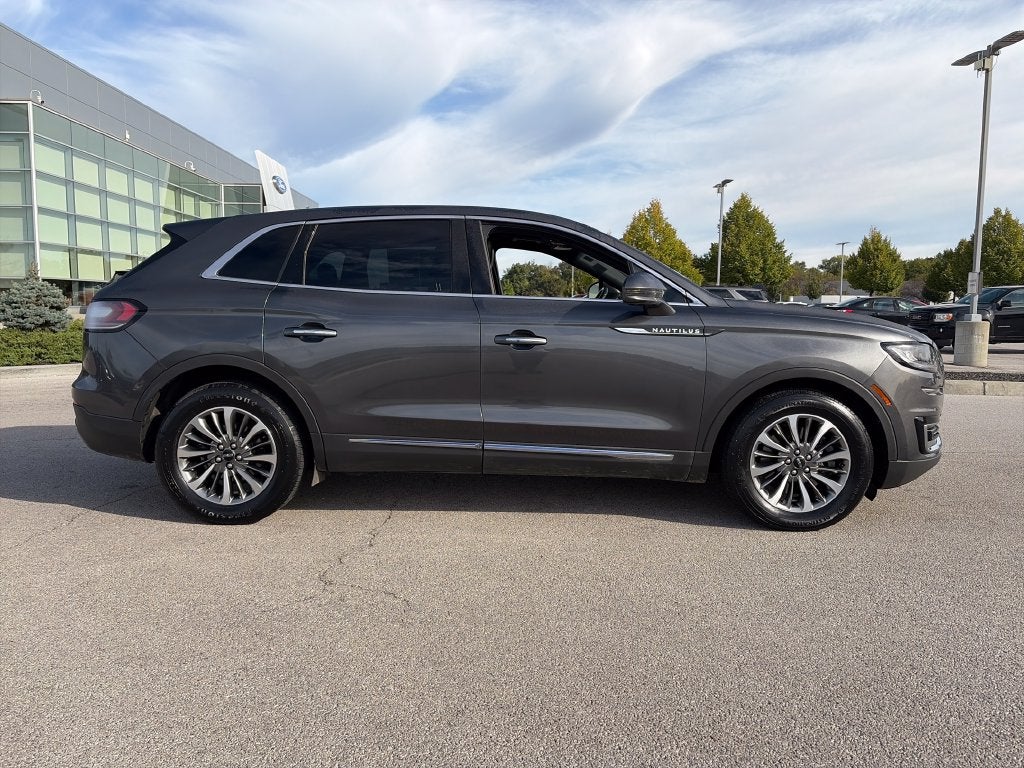 2020 Lincoln Nautilus Reserve