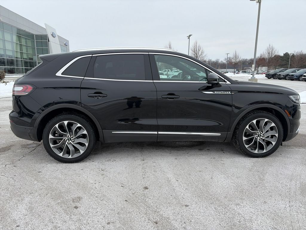 2021 Lincoln Nautilus Reserve