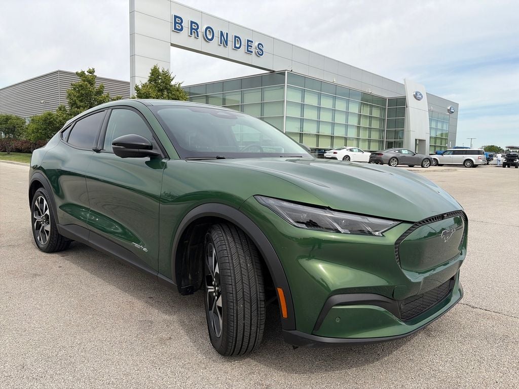 2025 Ford Mustang-Mach-e Select's photo