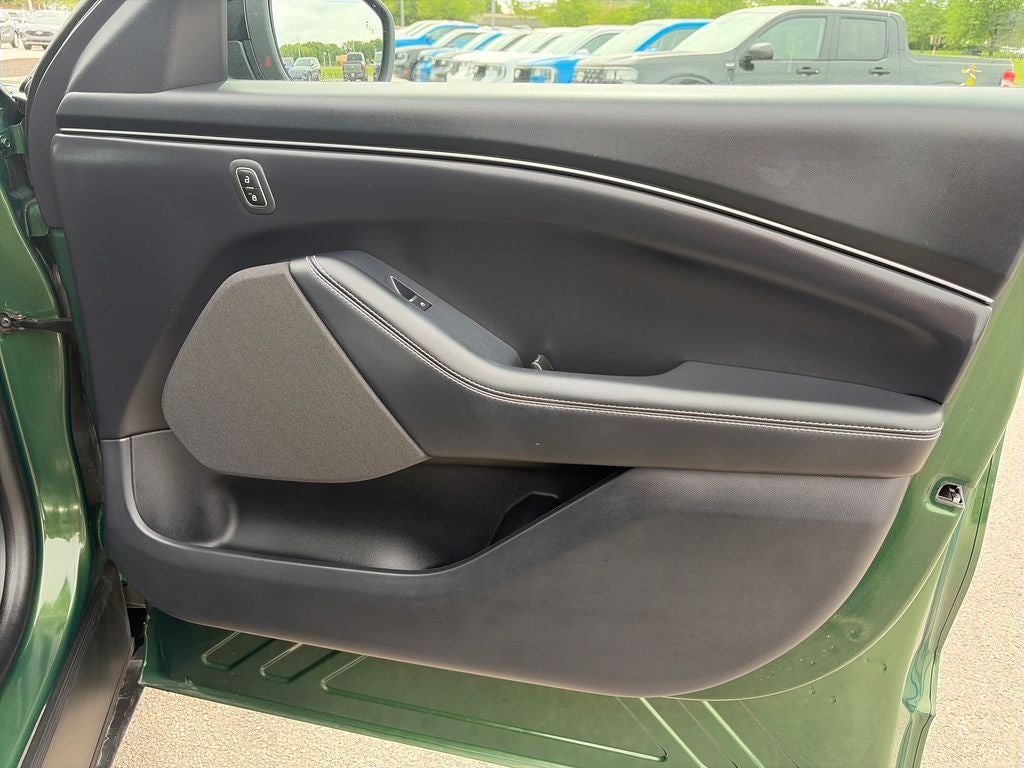 2025 Ford Mustang Mach-E Select