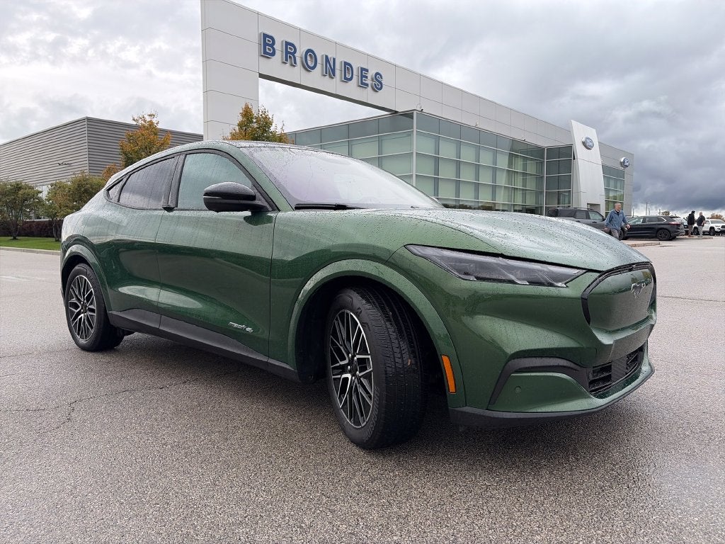 2025 Ford Mustang Mach-E Premium AWD